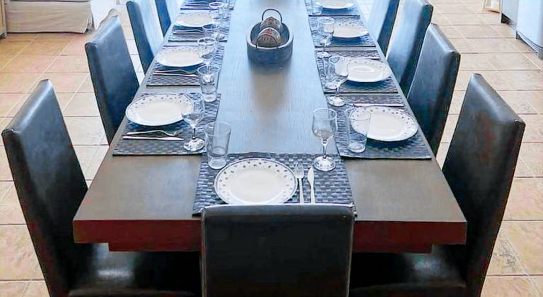 Fully equipped vacation home with patio, private pool & barbecue | Pet-friendly — photo 4