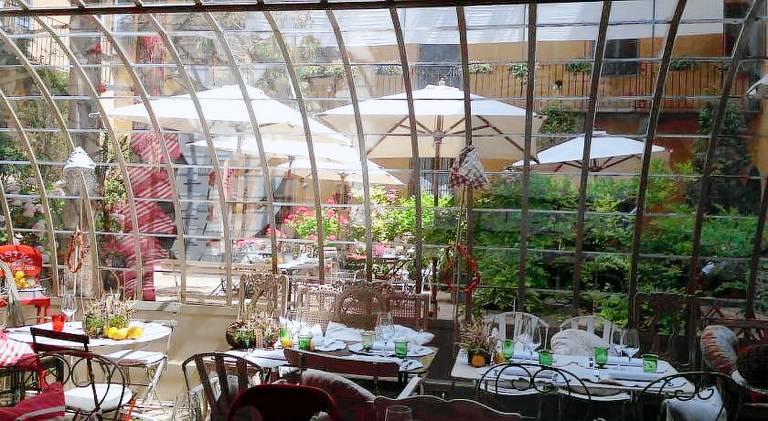 Holiday apartment with patio — photo 4