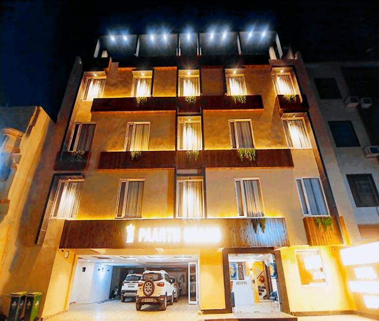 Paarth Grand White Panda