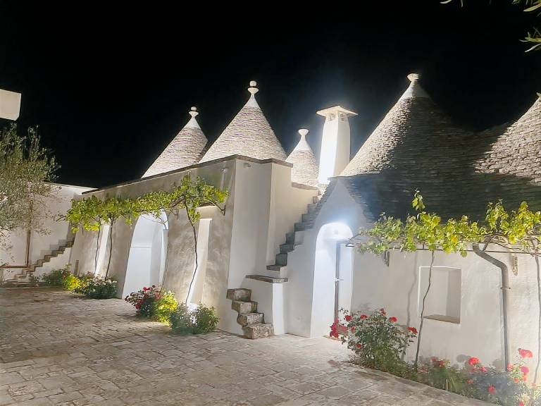 Villa 'Trullo Luco' with Private Terrace, Wi-Fi, and Air Conditioning — photo 2
