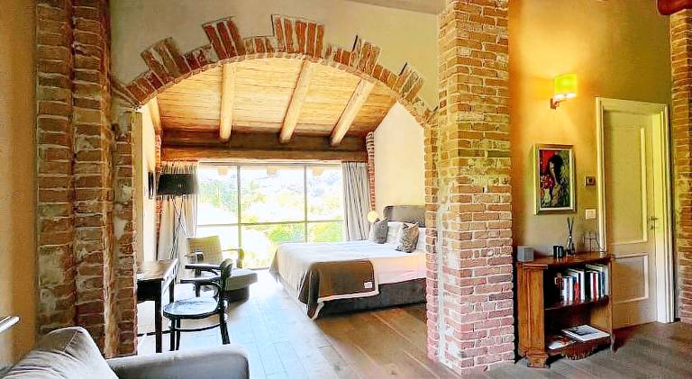 House with yard, hot tub & terrace — photo 4