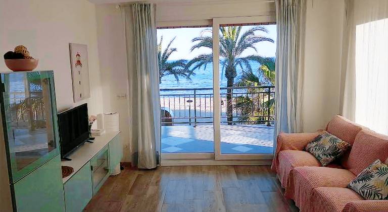 Rental apartment with 3 rooms for 6 persons — photo 2