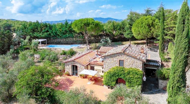 Big villa with grill, yard & private pool | Pet-friendly in Gaiole in Chianti