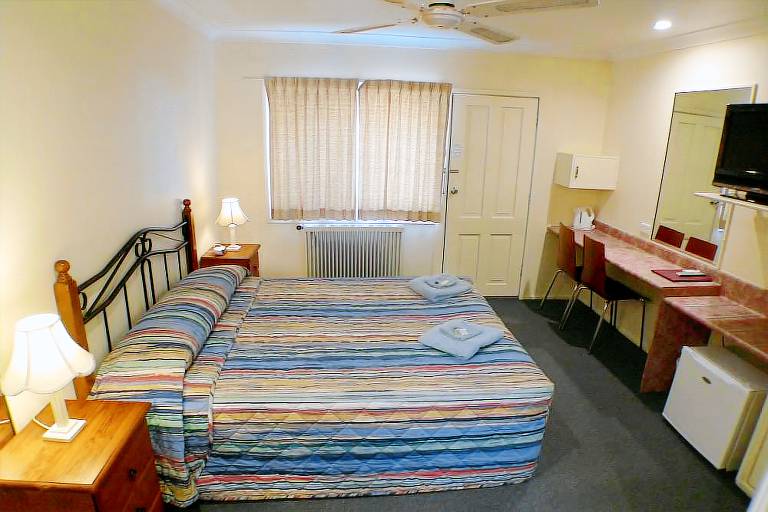Motel  Goulburn