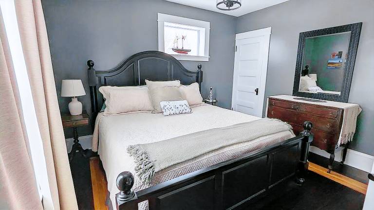 Bed and breakfast  Lunenburg