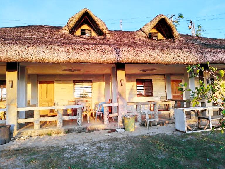 BUENAVISTA BEACH TRAVELLERS INN (HILL SIDE) in Pagudpud