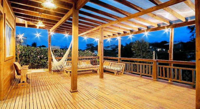 Vacation home with pool — photo 2