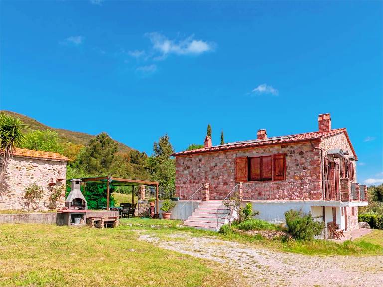 Fully equipped lovely vacation home with terrace, private pool & BBQ | Nature view | Pets are welcome — photo 2