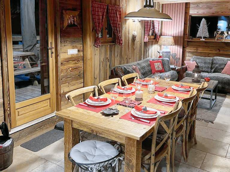Charming chalet with patio | Close to the ski | Pets allowed — photo 3