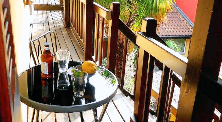 Holiday apartment with yard & terrace — photo 3