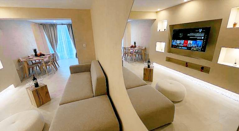Rental apartment with patio | Pet-friendly — photo 2