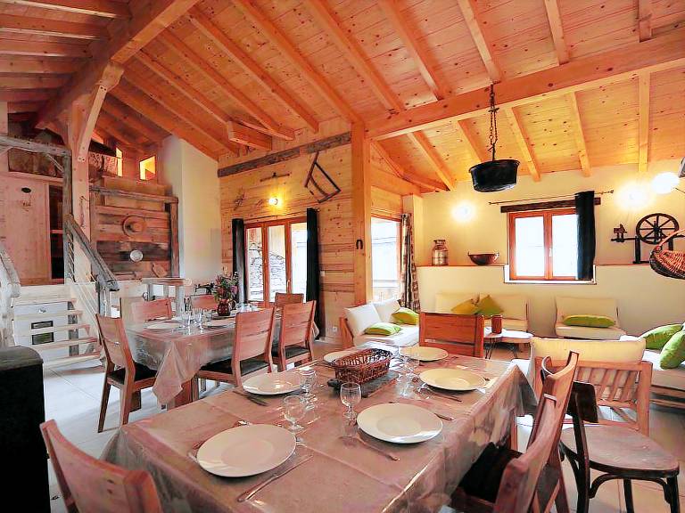 Terrace, balcony, fireplace or stove, parking, tv, 150m², Les Menuires in Les Belleville