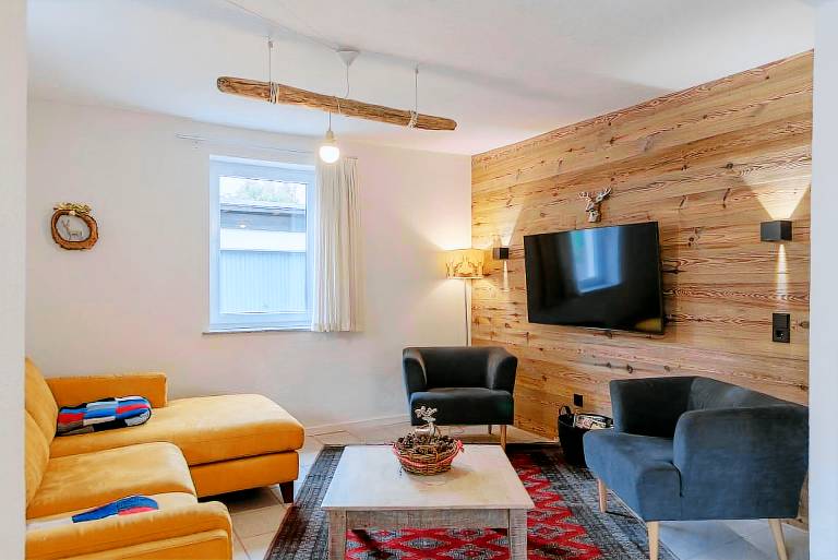Rental apartment with patio | Mountain view — photo 3