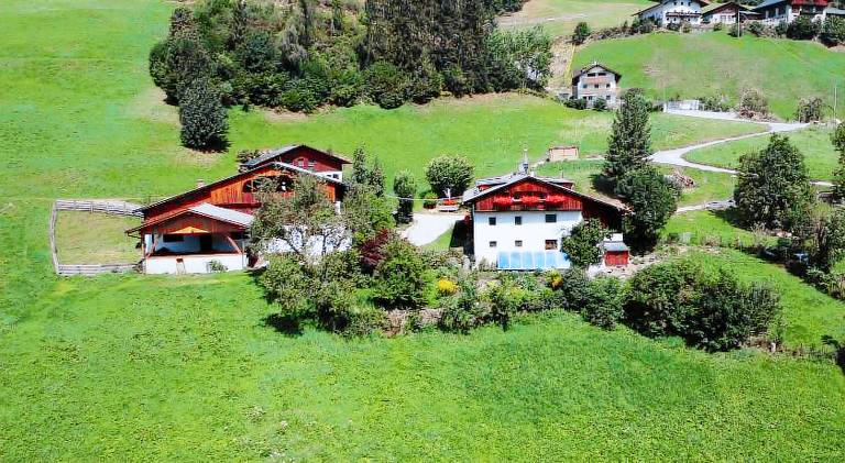 Nice apartment with garden | Ski nearby | Perfect for remote work | Pets are welcome in Valle Aurina