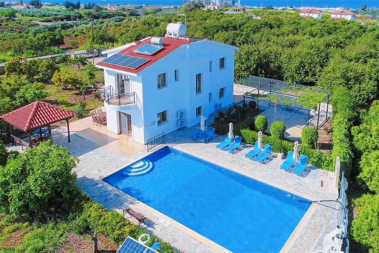 Villa Latsi