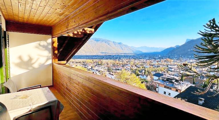 Child-friendly holiday apartment with BBQ, sauna & terrace | Pet-friendly in Marlengo