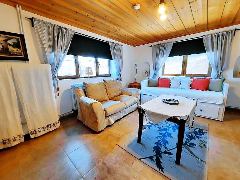 Fully equipped lovely house with garden, patio & jacuzzi | Pets allowed — photo 2