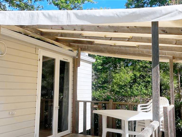 Mobile home with patio — photo 5