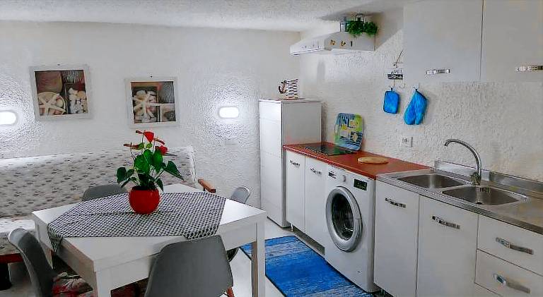 Holiday apartment with 1 room for 4 persons — photo 4