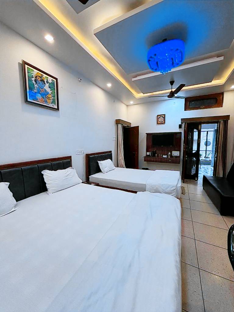 Bed and breakfast  Faizabad