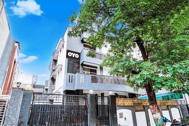 Capital O Bk House