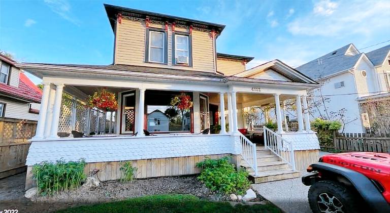 House Niagara Falls