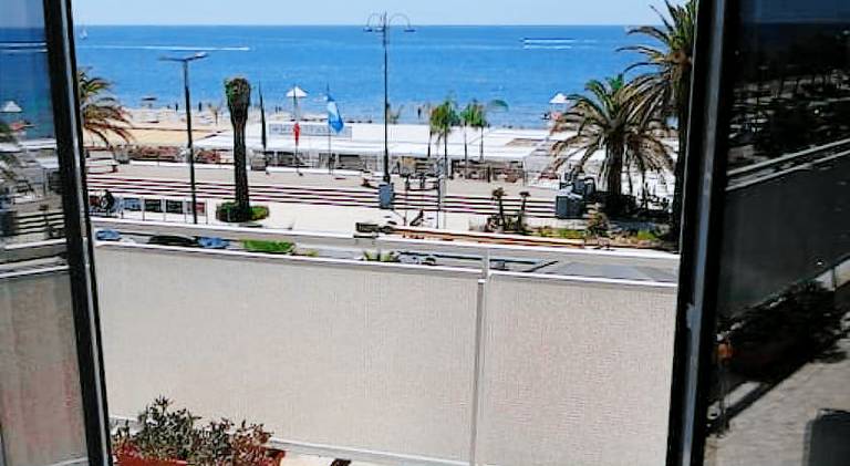 Rental apartment with 3 rooms for 5 persons in Latina