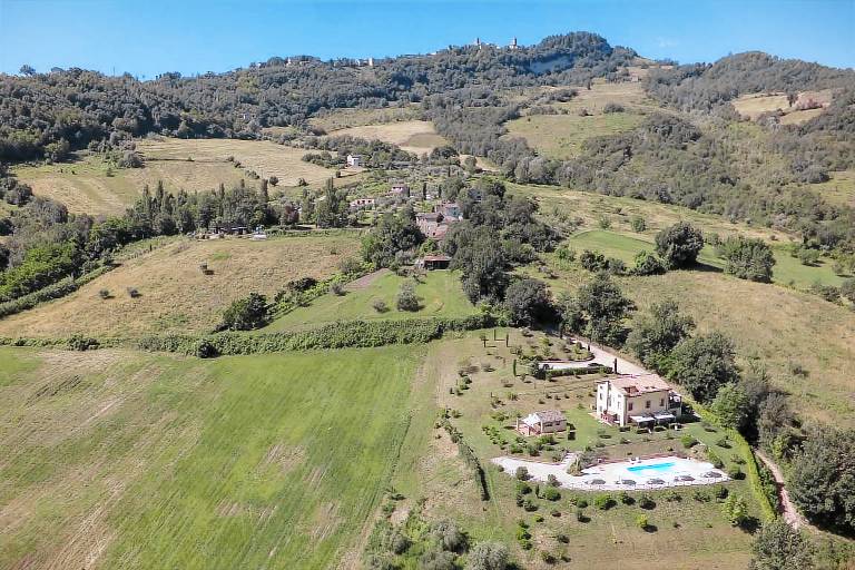 Bauernhof mit Hund in Penna San Giovanni, Italienische Adriaküste fuer max. 4 Personen