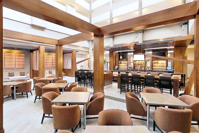 Embassy Suites by Hilton Brunswick — photo 2