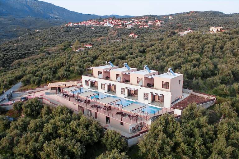 Καταφύγιο Παραλία Ζαχάρω