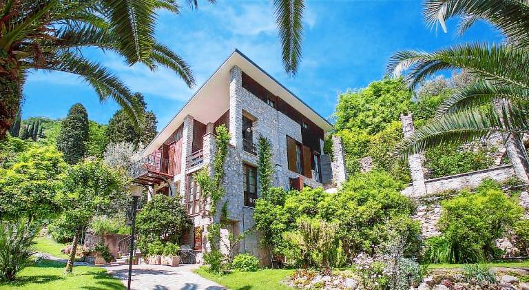 Holiday apartment with patio, yard & pool | Beach nearby | Suitable for remote work | Pet-friendly — photo 2