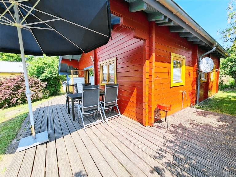 3 Raum Ferienhaus Jennie mit Terrasse und Kamin
