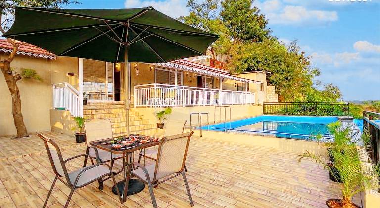232 m&sup2; Villa