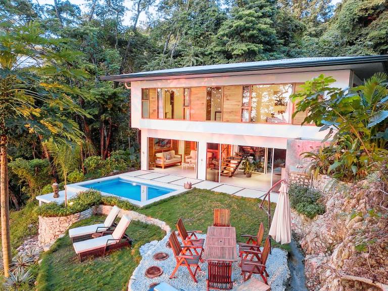 Casa  Santa Teresa Beach