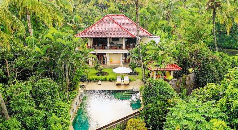 200 m&sup2; Villa