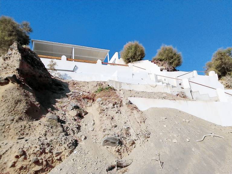 Fully equipped wonderful vacation home with terrace, private pool & yard | Nature view | Dogs allowed — photo 3