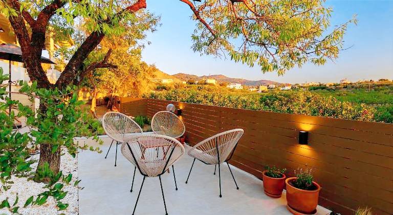 Villa with patio, jacuzzi & private pool | Dogs allowed — photo 5
