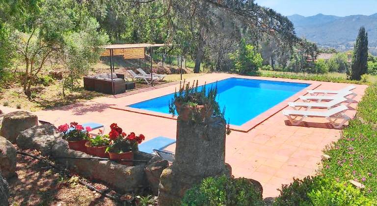 Alquiler de casa rural completa: Masia del siglo XV en la Costa Brava — photo 2