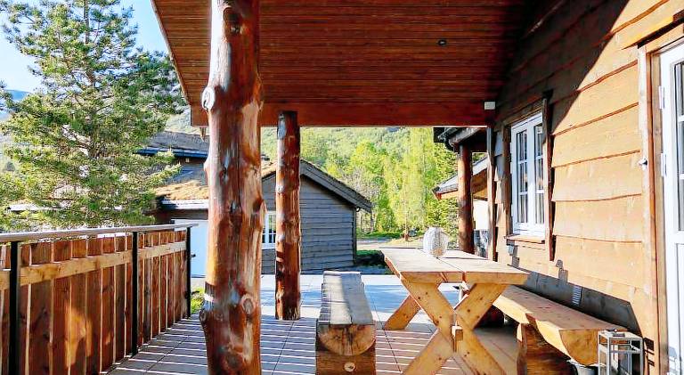 Villa with hot tub — photo 5