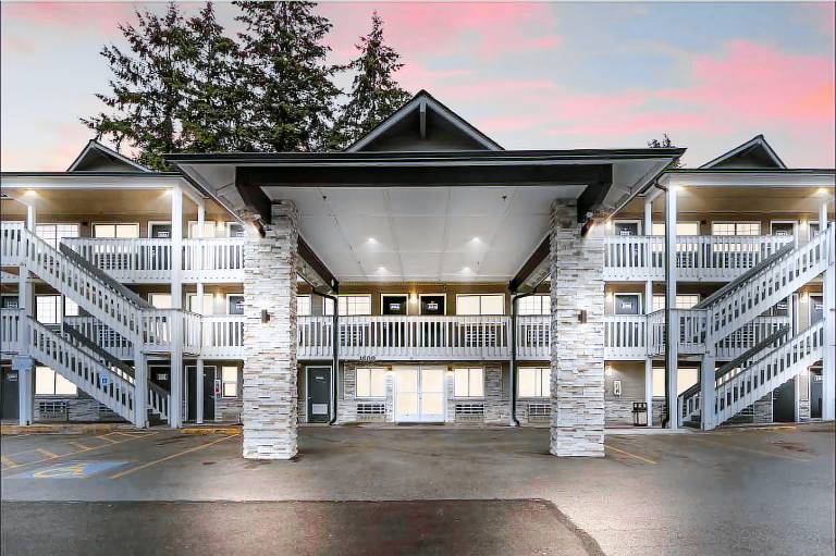 Basecamp Puyallup a Travelodge by Wyndham