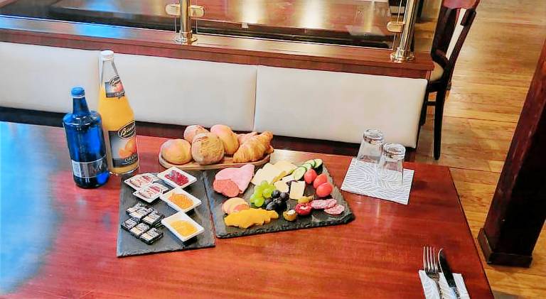 HOTEL RITTERS WEINSTUBEN kaffe restoran MERSEBURG — photo 3