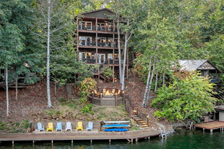 House Lake Lure