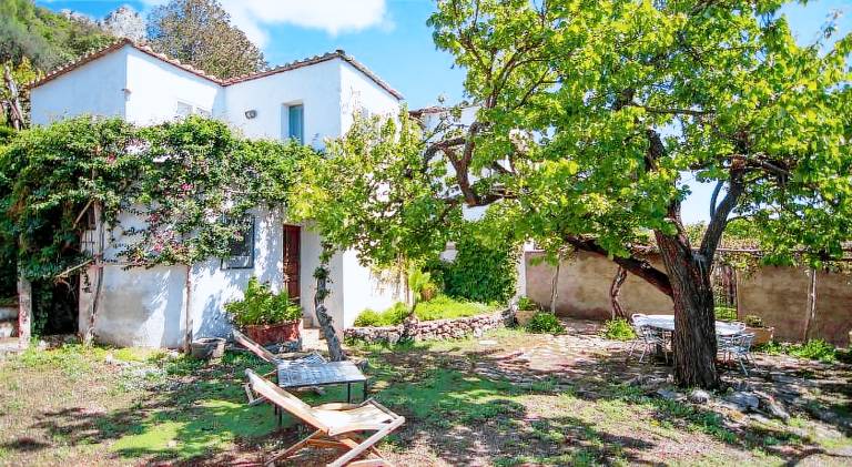 Villa with 2 rooms for 5 persons — photo 3