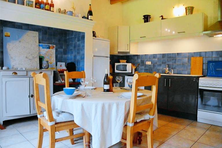 Family-oriented lovely cottage with barbecue & yard | Nature view | Pet-friendly — photo 3