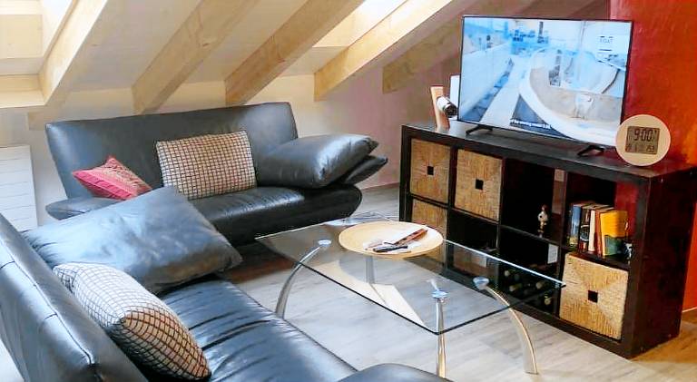 Rental apartment with terrace — photo 2