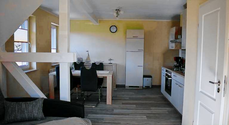 Apartment with grill, yard & patio — photo 2