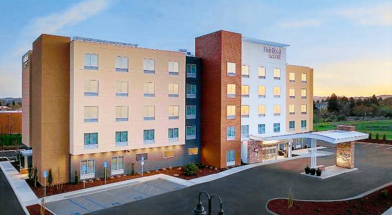 Fairfield by Marriott Inn & Suites Santa Rosa Rohnert Park — photo 2
