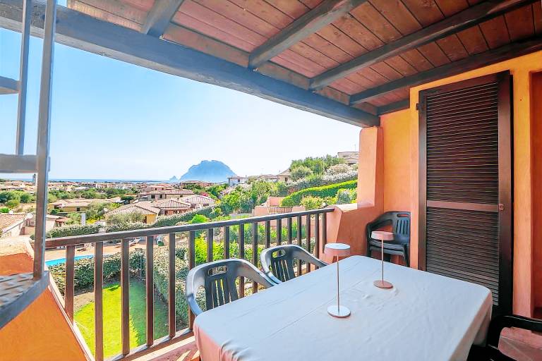 Apartment 'Tavolara Porto San Paolo B3' with Sea View, Shared Pool and Air Conditioning — photo 2