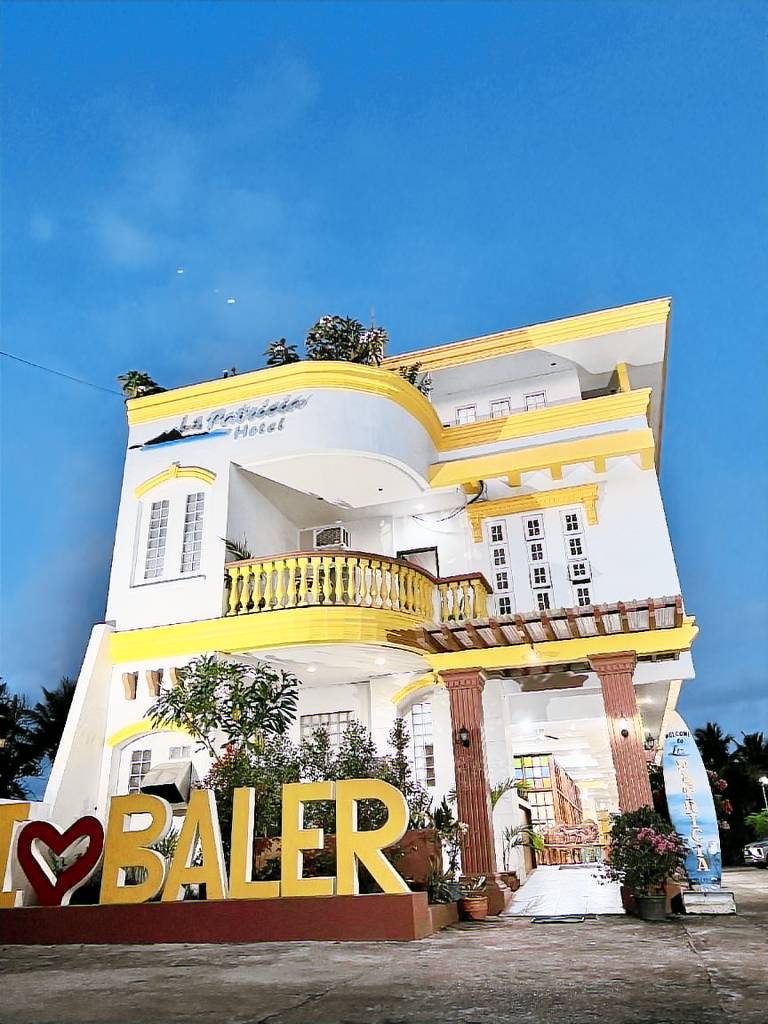 La Patricia Hotel in Baler