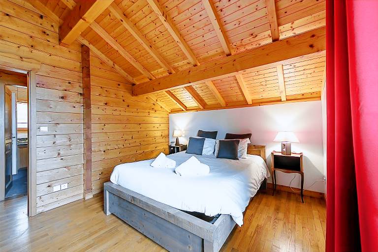 Child-friendly charming chalet with yard & terrace | Mountain view | Pets allowed — photo 5